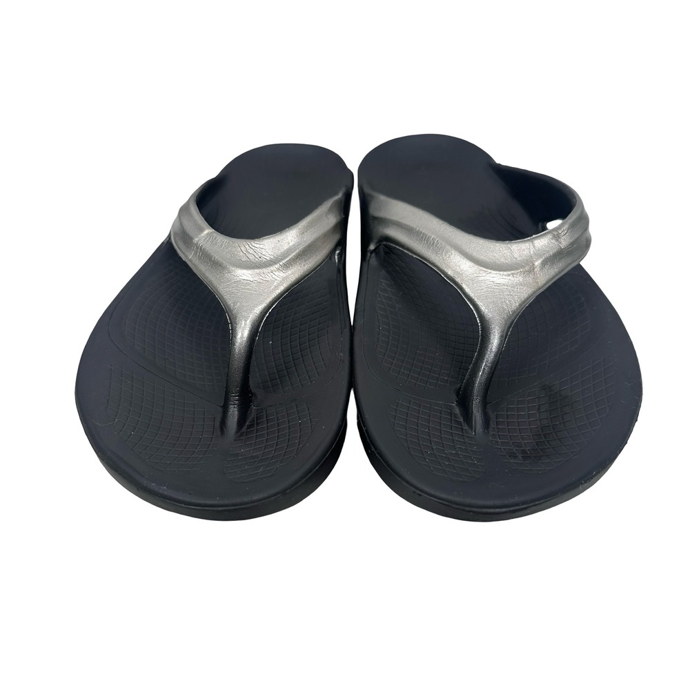 OOFOS OOlala Recovery Sandals Womens 8 EU 39 Black Metallic Silver Flip Flops - Picture 2 of 7